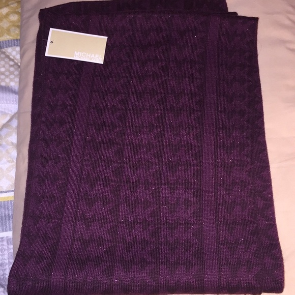 Michael Kors Brand New Scarf - Picture 2 of 3